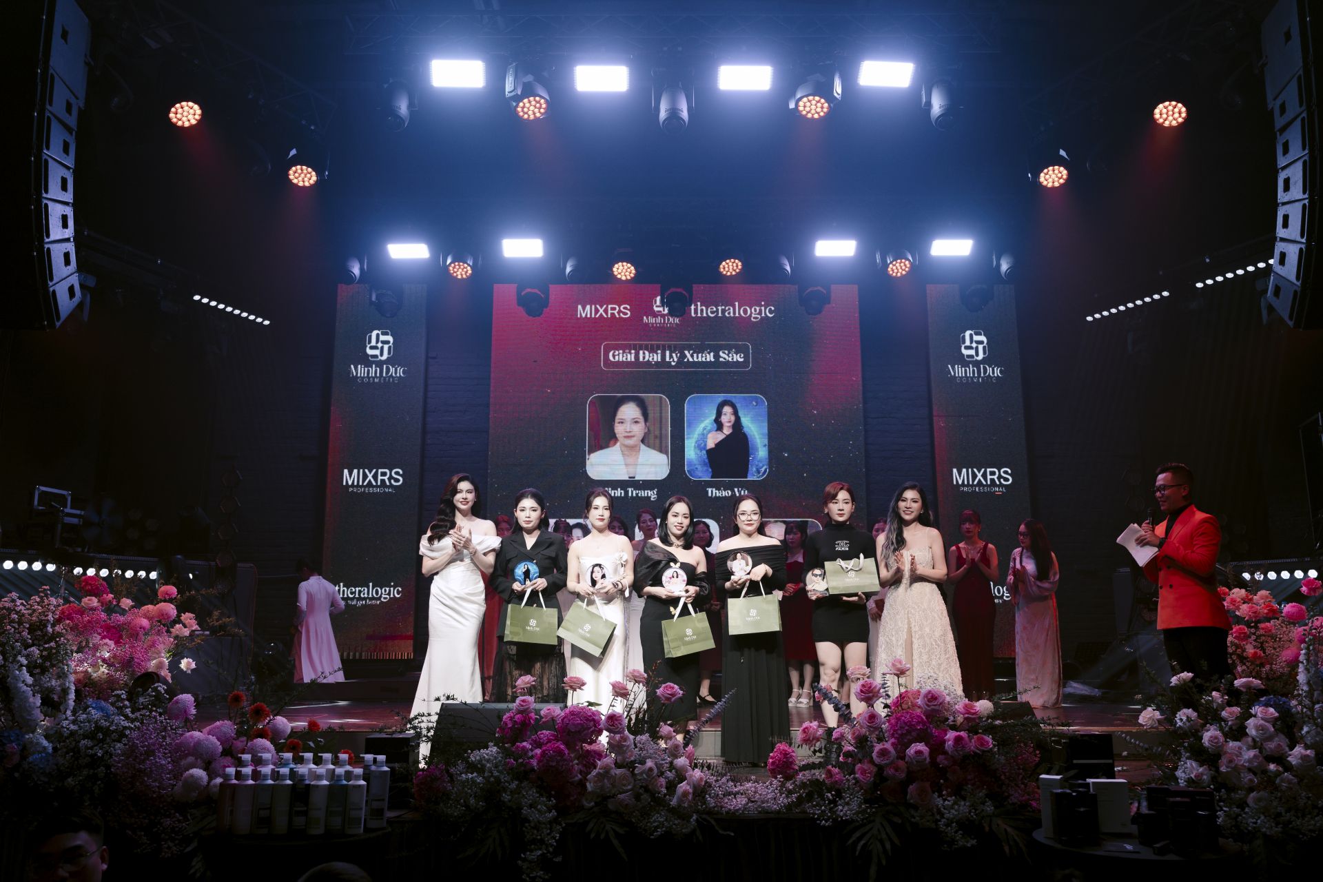 Vinh danh đại lý Xuất Sắc